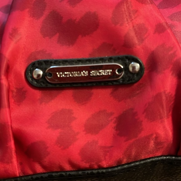 πππΎπππππΌ SECRET RED/BLACK HAND BAG - Picture 6 of 9